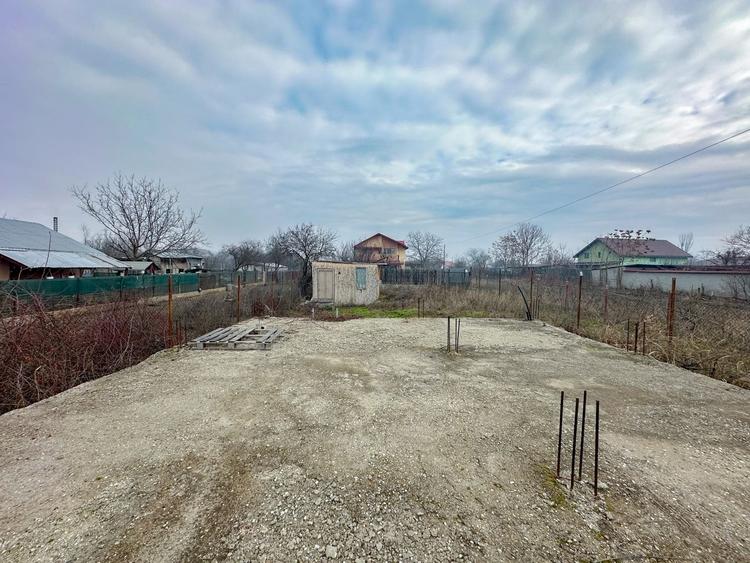 Mihăilești - teren împrejmuit 401mp, cu puț, COMISION 0 - 1