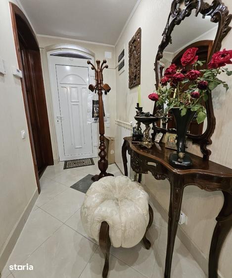 Casă cu 4 camere cu Teren 1229 Mp în Rontău