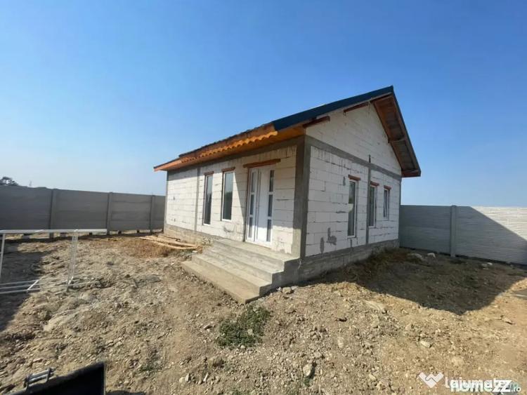 Casă cu 3 camere cu Teren 200 Mp în Brestei