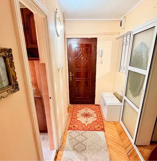 Apartament cu 4 camere decomandat în Odobescu