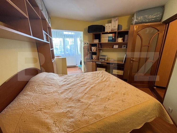 Apartament cu 3 camere decomandat, mobilat în Nicolina