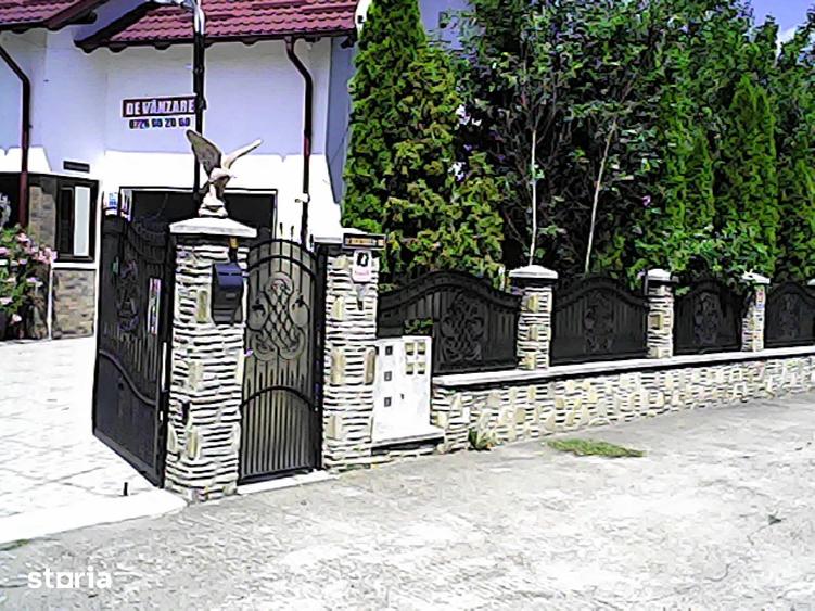 Casă cu 4 camere cu Teren 750 Mp în Central