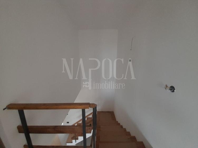 Casă individuală cu 5 camere cu Canalizare în Oncea