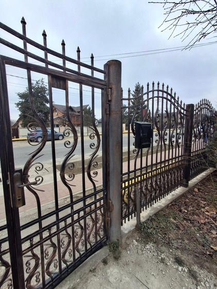 Casă individuală cu 5 camere cu Canalizare în Păulești