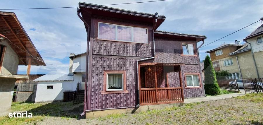 Casă cu 4 camere cu Teren 1000 Mp în Central
