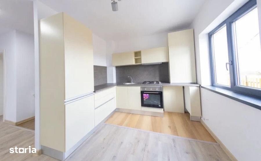 Apartament cu 3 camere decomandat în Tolstoi
