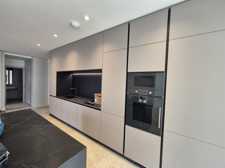 Apartament cu 4 camere decomandat, mobilat în Voluntari