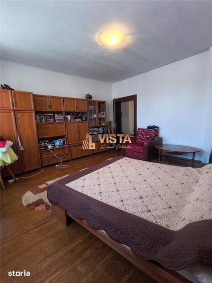 Casă cu 4 camere decomandat cu Teren 2300 Mp în Central