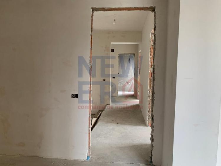 Duplex cu 4 camere cu Canalizare în Chitila