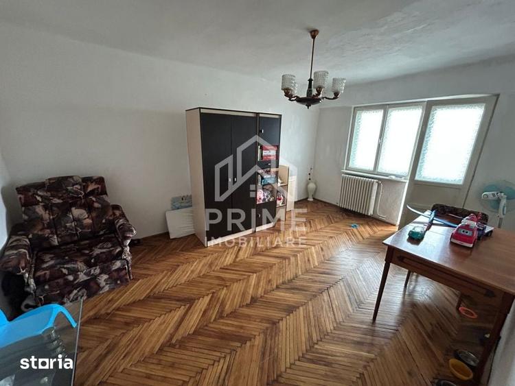 Apartament cu 4 camere în Cetate