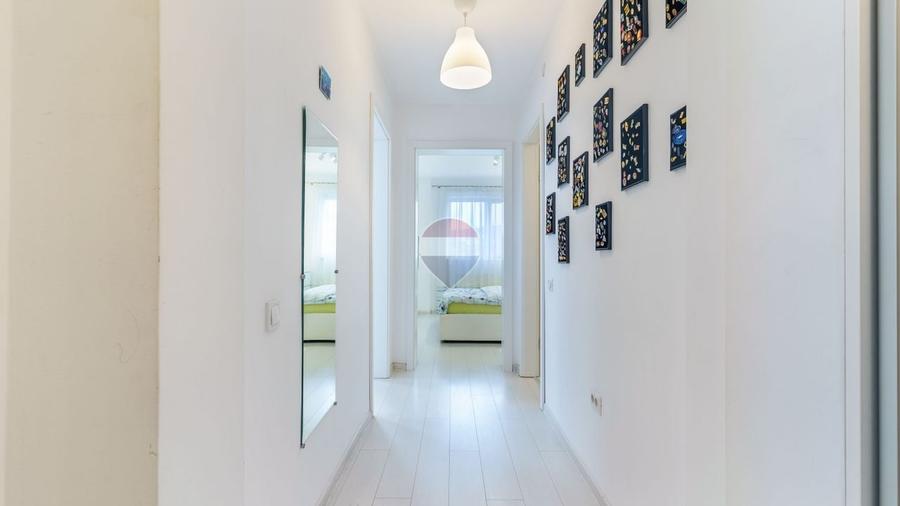 Apartament cu 3 camere semidecomandat, mobilat în Mănăștur