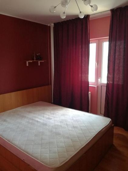 Apartament cu 3 camere semidecomandat în Iancului