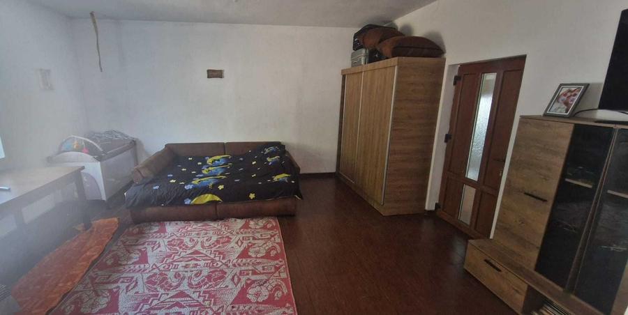 Casă cu 3 camere în Ibănești