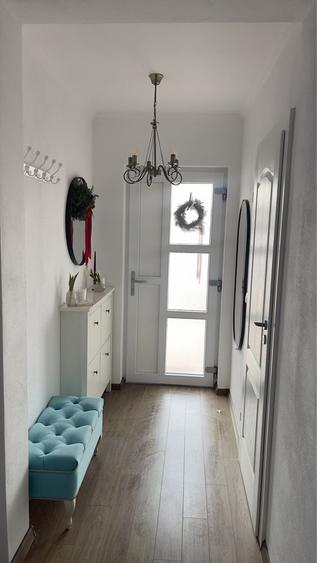 Casă cu 3 camere cu Canalizare în Sânandrei