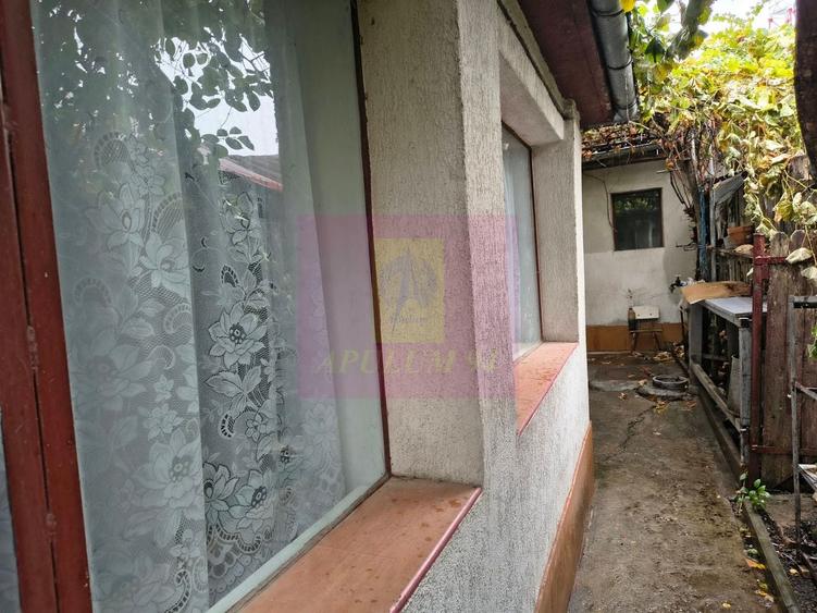 Casă individuală cu 4 camere cu Canalizare în Mihai Bravu