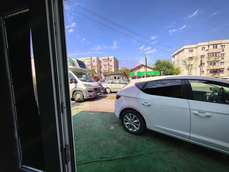 Spațiu comercial, de 60 mp, în 1 Decembrie