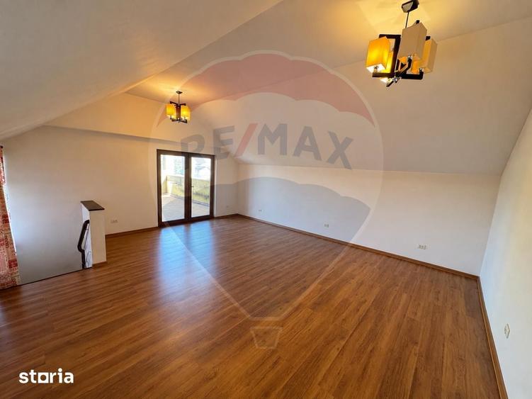 Casă cu 5 camere cu Teren 88 Mp în Pictor Rosenthal
