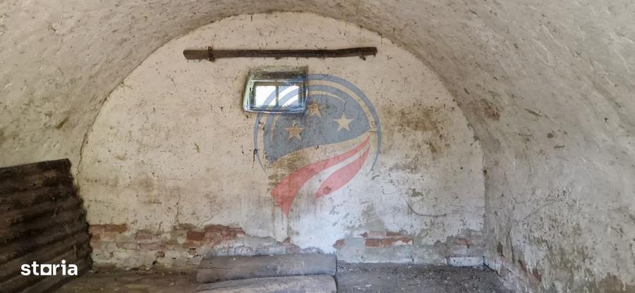 Casă cu 4 camere în Bâzdâna