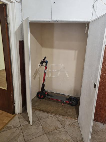 Apartament cu 3 camere semidecomandat în Titan
