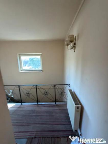 Casă cu 4 camere cu Teren 200 Mp în Central