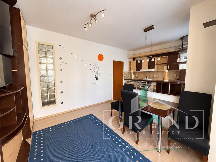 Apartament cu 3 camere semidecomandat, mobilat în Baciu