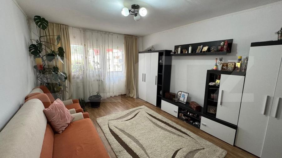 Apartament cu 3 camere decomandat, mobilat în Sud-Est — fotografia 1