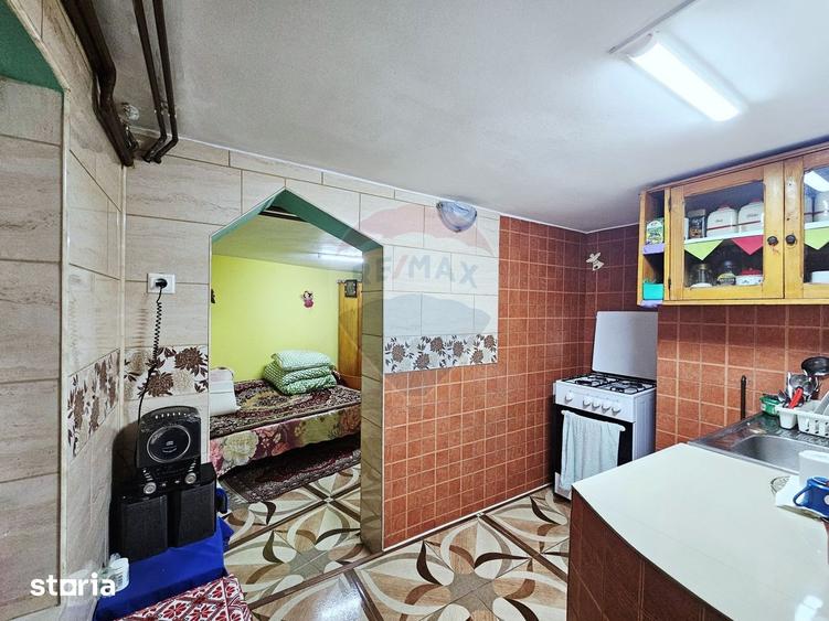 Casă cu 5 camere cu Teren 141 Mp în Central