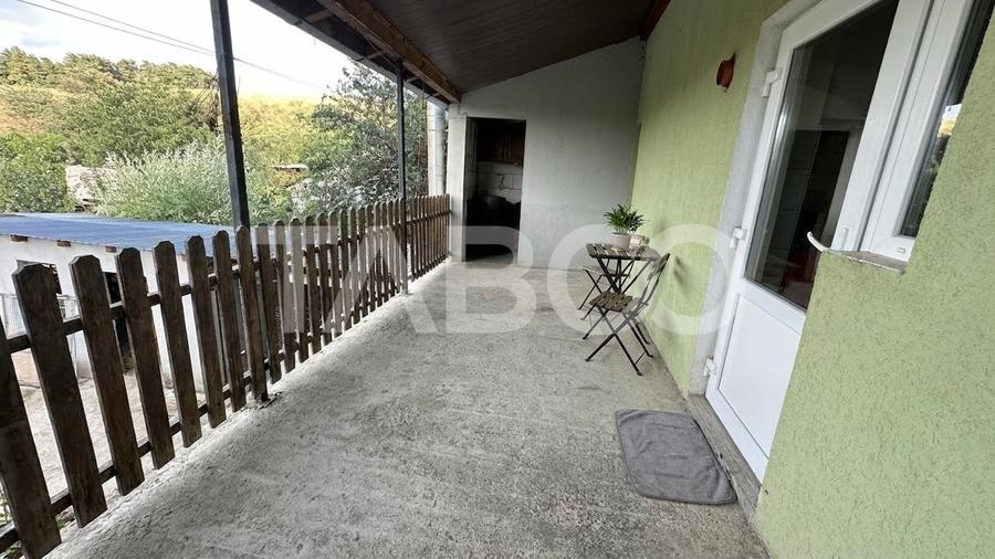 Casă individuală cu 4 camere cu Canalizare în Poplaca