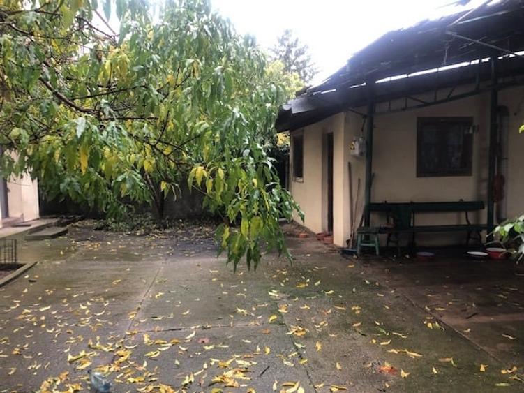 Casă individuală cu 5 camere cu Canalizare în Pajura