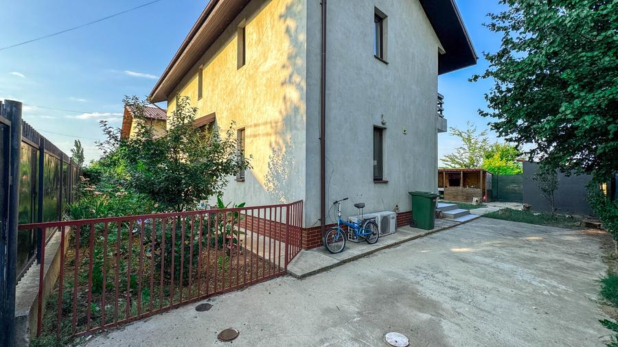 Casă individuală cu 4 camere cu Teren 430 Mp în Balotești