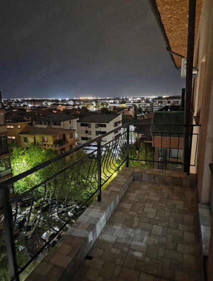 Apartament cu 2 camere decomandat în Roșu