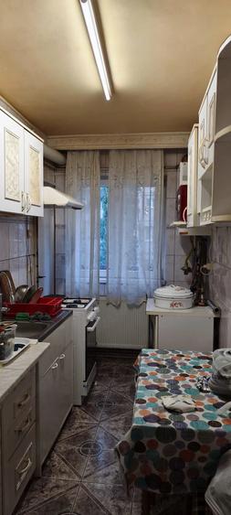 Apartament cu 4 camere decomandat în Vasile Aaron
