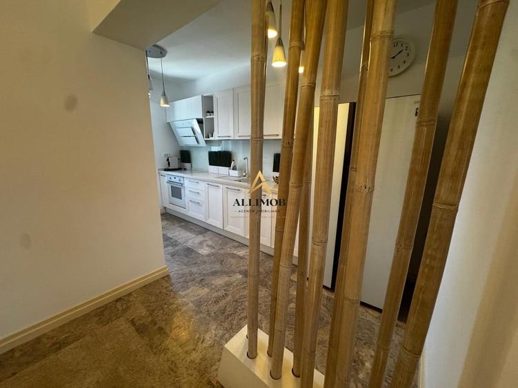 Apartament cu 4 camere decomandat în Străulești