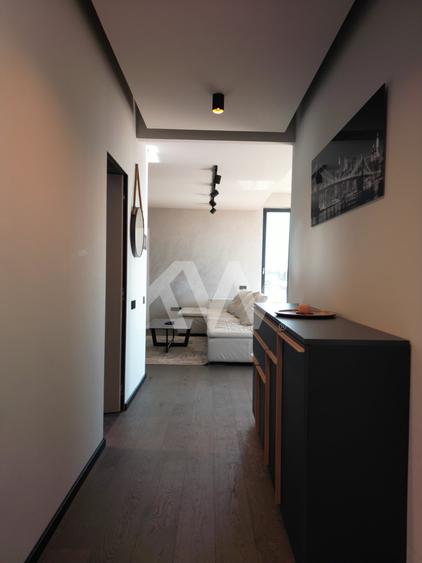 Apartament cu 2 camere decomandat, mobilat în Tractorul