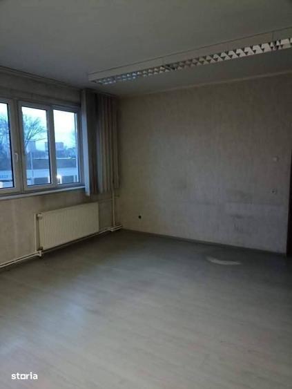 Spațiu comercial, de 370 mp, în Central