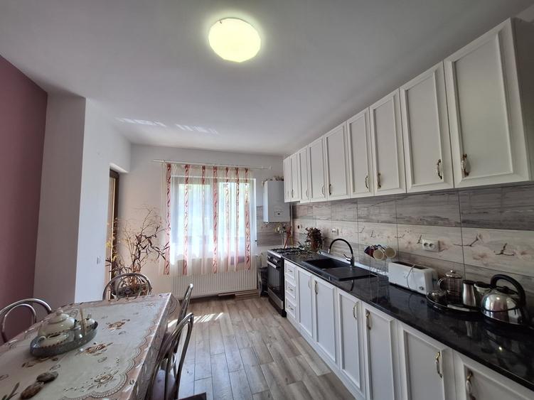 Apartament cu 3 camere, 62 mp, orientare sudica, balcon, zona Stejarului - 4