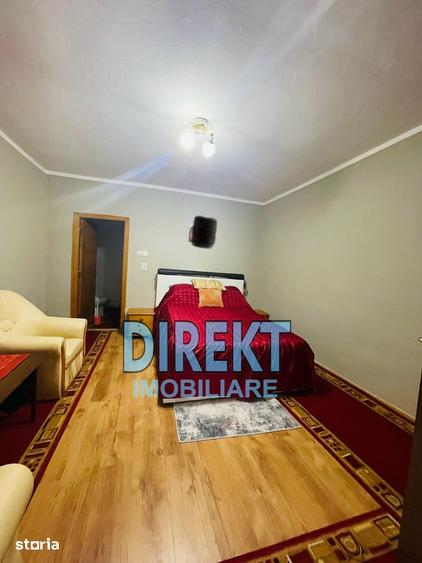 Casă cu 7 camere cu Teren 662 Mp în Teaca