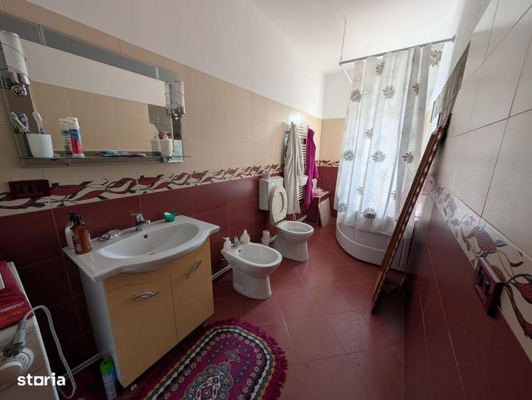 Casă cu 4 camere în Lilieci