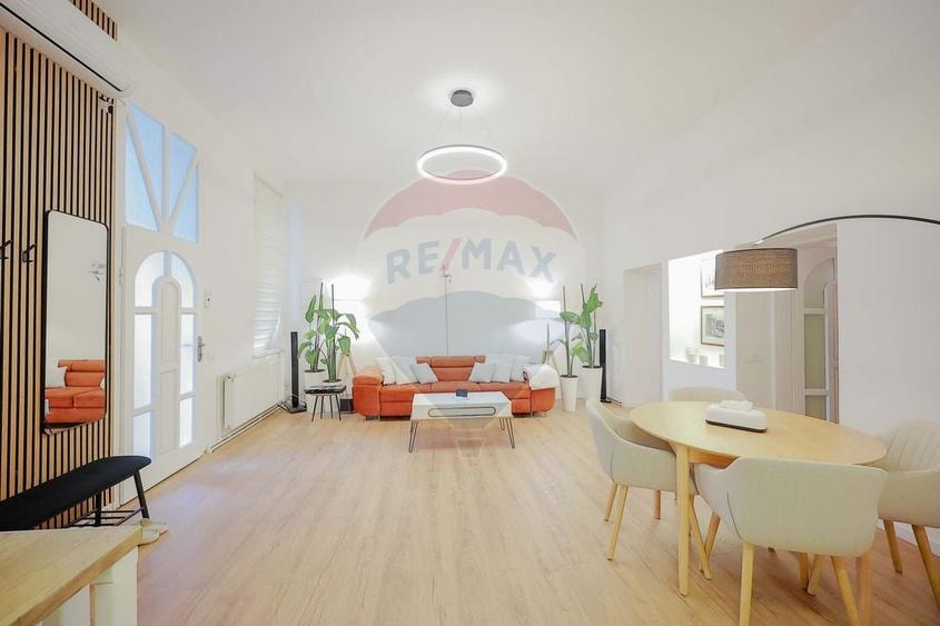 Apartament cu 4 camere semidecomandat, mobilat în Ultracentral