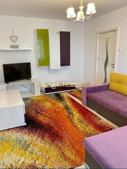 Apartament cu 3 camere semidecomandat, mobilat în Grivița