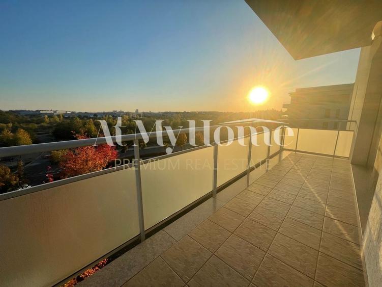 Apartament cu 4 camere decomandat, mobilat în Băneasa