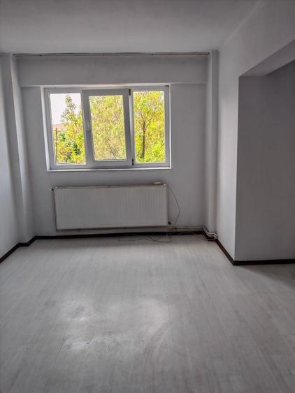Apartament cu 2 camere decomandat în Cuza Vodă
