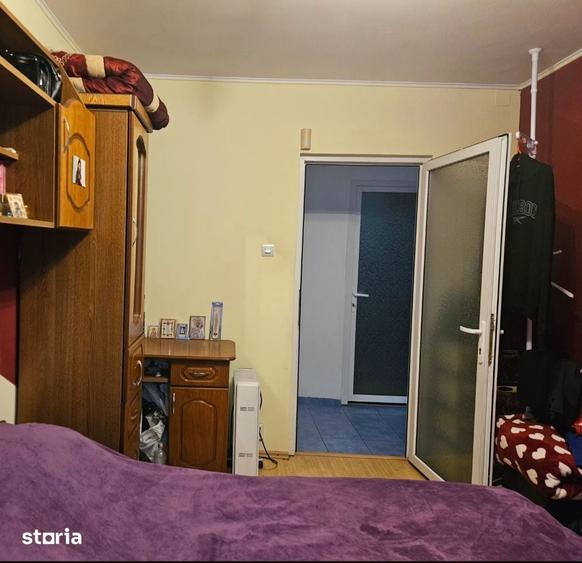 Apartament cu 3 camere în Berceni