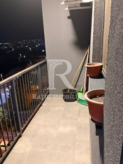 Apartament cu 2 camere semidecomandat, mobilat în Iosia