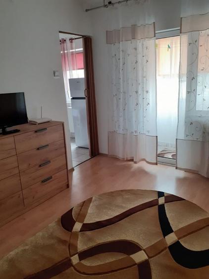 Garsonieră în Cantacuzino