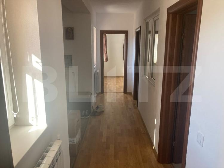 Casă individuală cu 3 camere decomandat cu Teren 250 Mp în Șimnicu de Sus