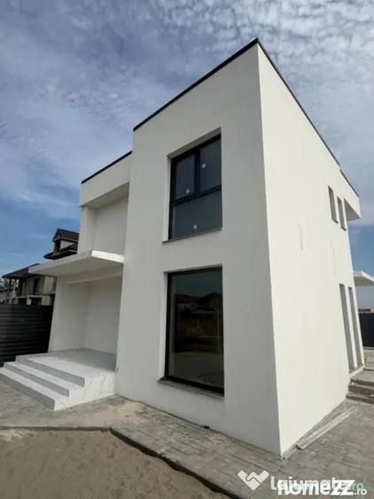Casă cu 4 camere cu Teren 450 Mp în Central