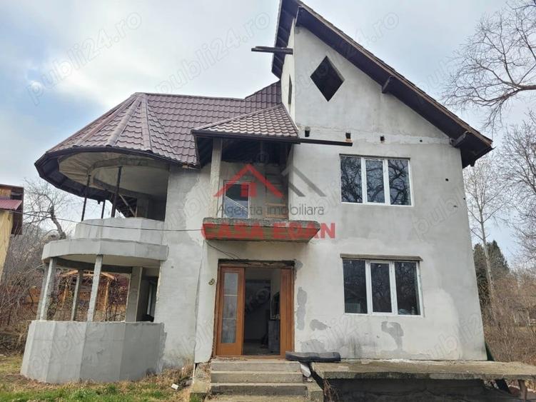 Casă cu 3 camere în Breaza