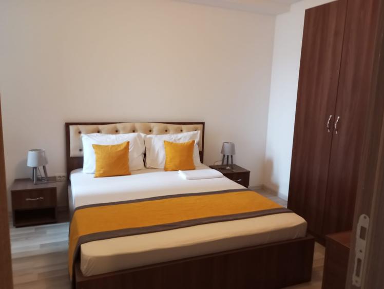 Apartament cu 3 camere decomandat, mobilat în Fundeni
