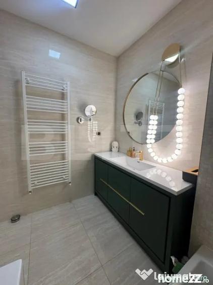 Apartament cu 4 camere decomandat în Central